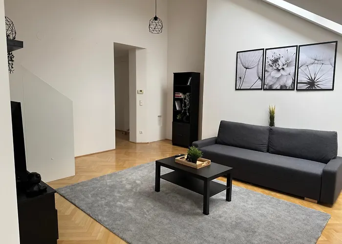 105qm, 2 Br, Schönbrunn, Central, Balcony