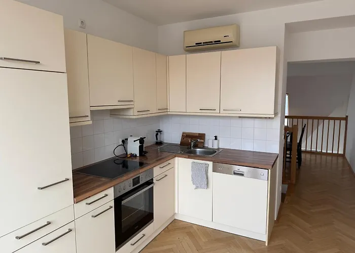 Daire 105qm, 2 Bedroom Schoenbrunn, Central, Balcony *