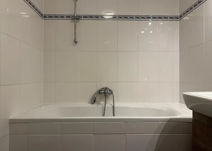Daire 105qm, 2 Bedroom Schoenbrunn, Central, Balcony