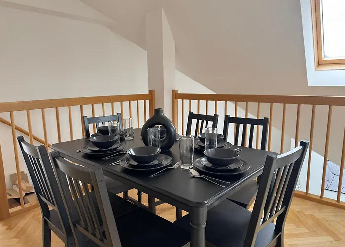 Daire 105qm, 2 Bedroom Schoenbrunn, Central, Balcony Viyana